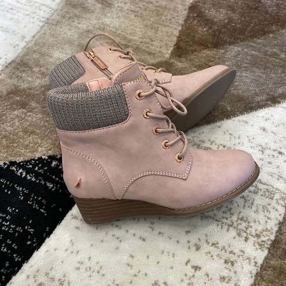 Nautica small wedge winter boots - Picture 2 of 8